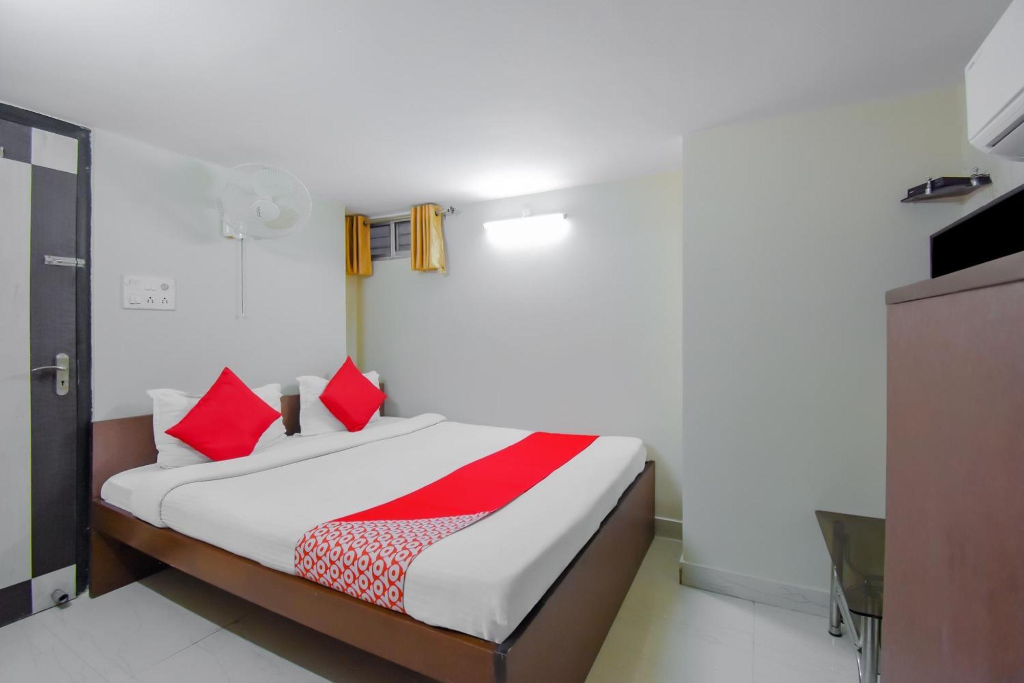 Hotel O Lindsay Inn Guest House Calcutta Calcutta Bara Bazar Buitenkant foto