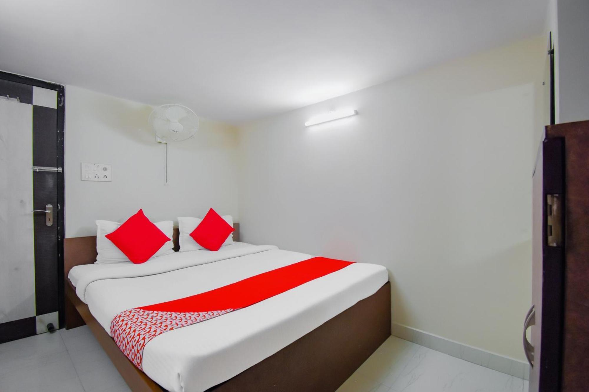 Hotel O Lindsay Inn Guest House Calcutta Calcutta Bara Bazar Buitenkant foto