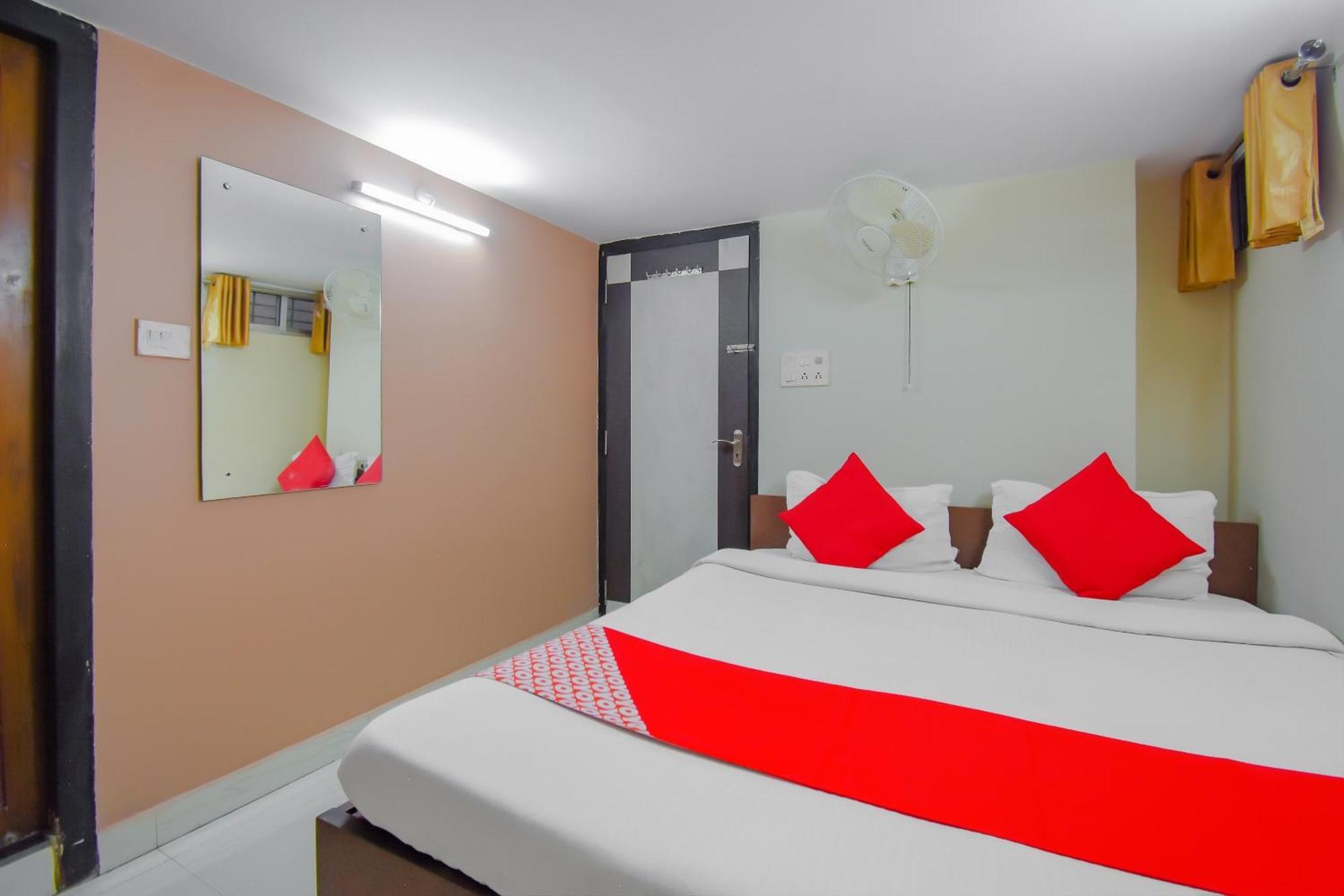 Hotel O Lindsay Inn Guest House Calcutta Calcutta Bara Bazar Buitenkant foto
